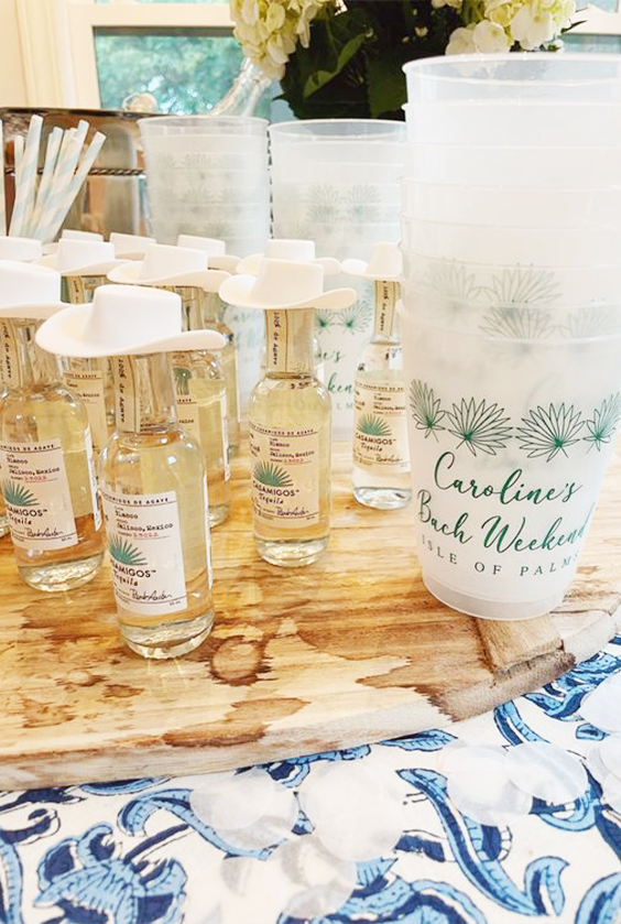 Mini plastic cowgirl hats for Western-themed parties – place on plastic cowboy boot shots, mini shooter bottles, or use as fun cocktail decorations.