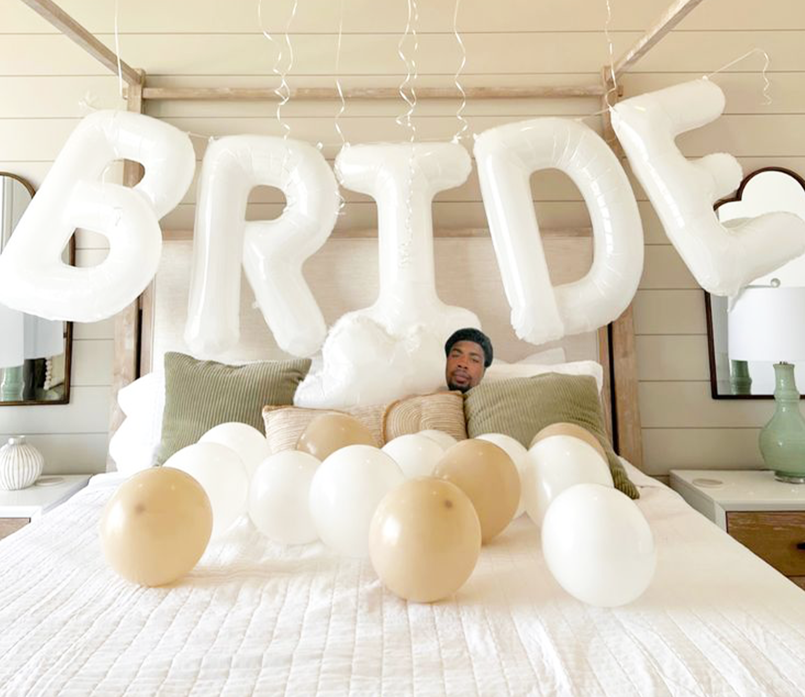 Jumbo white Bride balloon wall banner—perfect engagement and bachelorette party decor, photo-ready decoration for bride-to-be celebrations